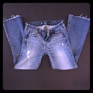 Hollister Jeans size 00.  Cropped flair jeans